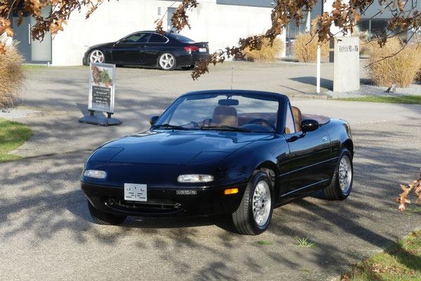 MAZDA MX-5 Black Miata 1.6i 116 - 1992 LesAnciennes.com