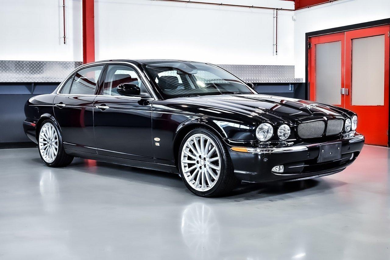 2007 Jaguar XJR X350 LesAnciennes.com