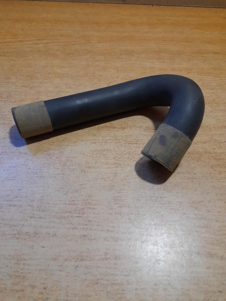 Durite de chauffage Peugeot 404 Hutchinson 1054 LesAnciennes.com