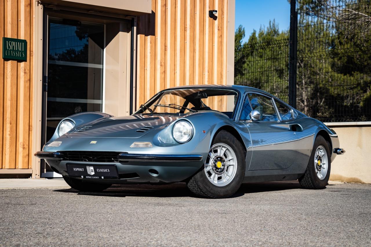 FERRARI Dino Dino 246 GT - 1972 LesAnciennes.com
