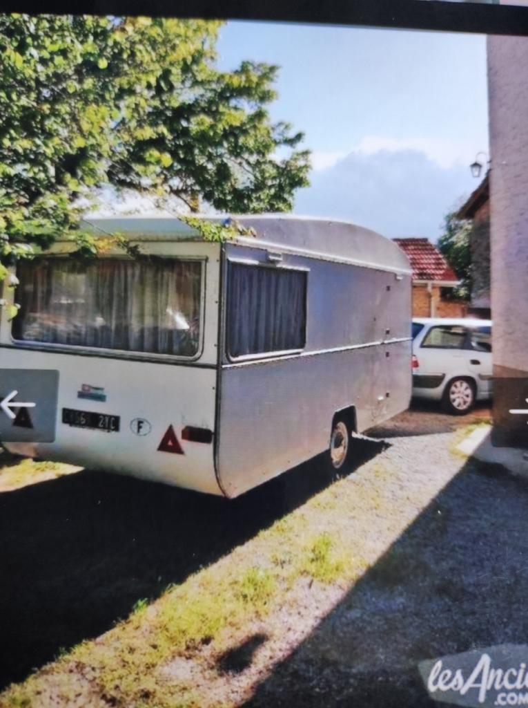 A vendre caravane année 69 LesAnciennes.com