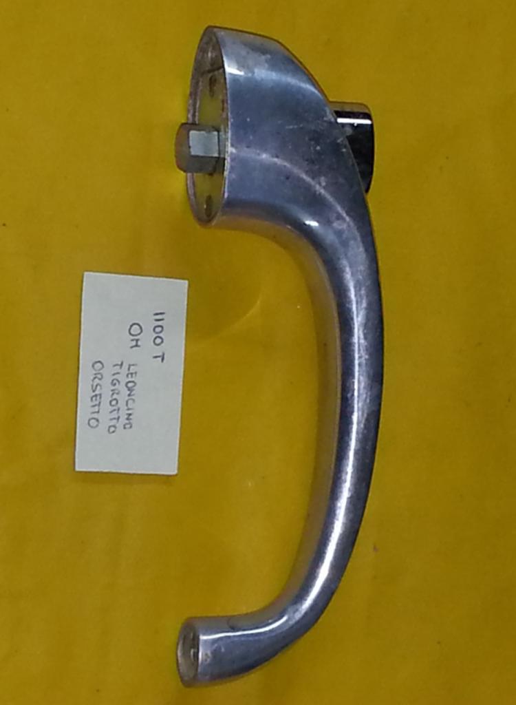 FIAT 1100 t orsetto poignée de porte extérieure LesAnciennes.com