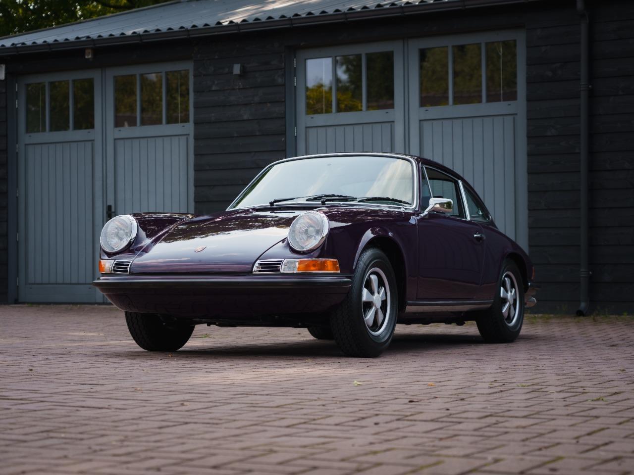 PORSCHE 911 - 1972 LesAnciennes.com