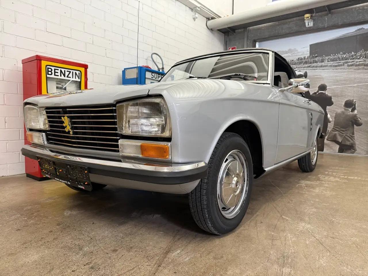 PEUGEOT 304 Cabriolet 1.3 65 cv - 1971 LesAnciennes.com