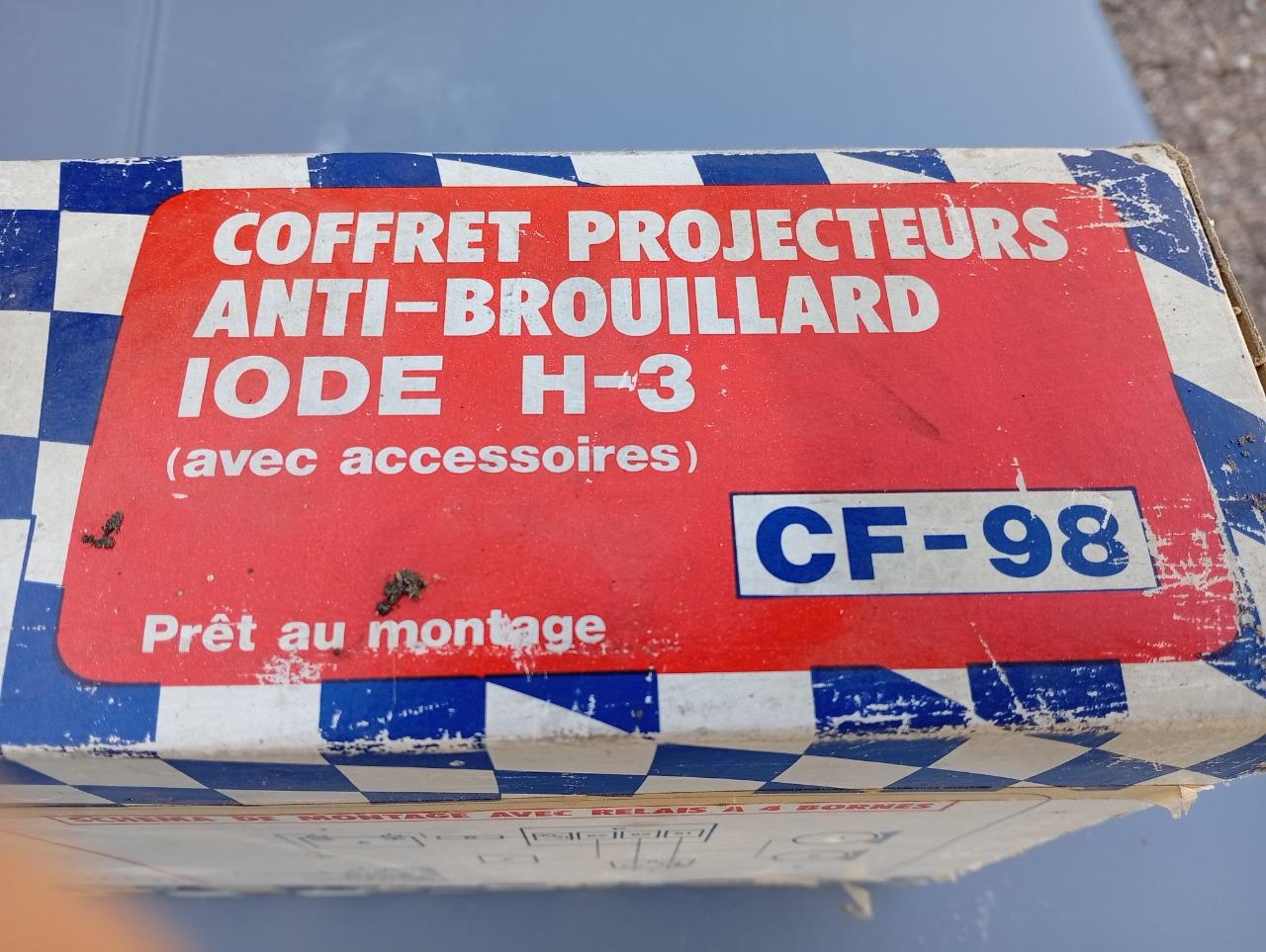 Coffret phares antibrouillard LesAnciennes.com