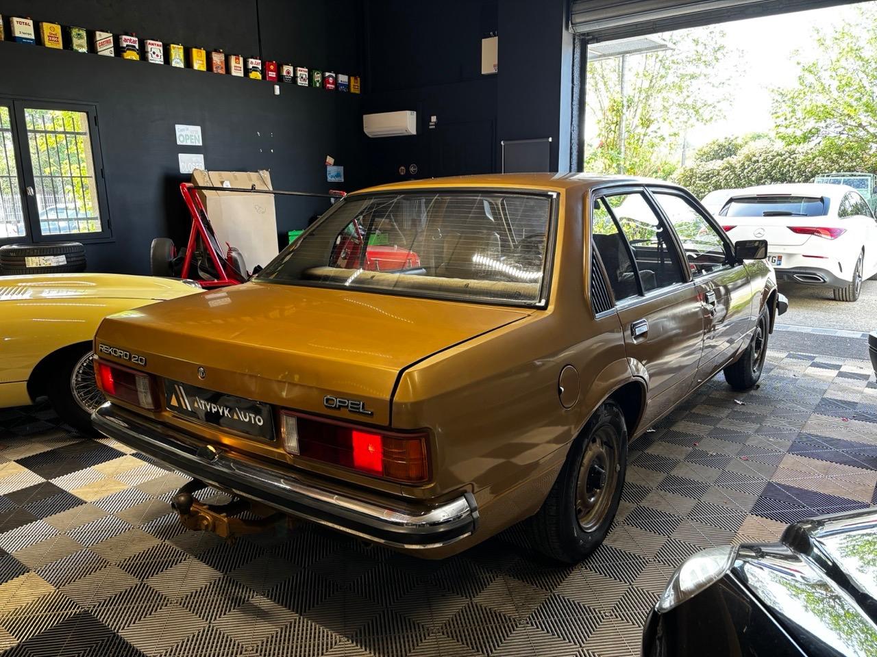 OPEL Rekord E1 2,0 S - 1978 LesAnciennes.com