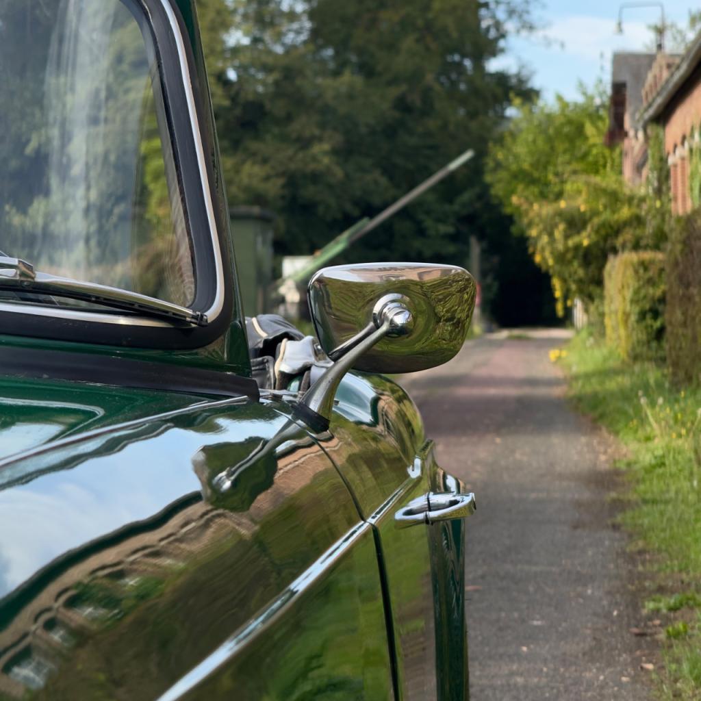 TRIUMPH TR4 - 1961 LesAnciennes.com