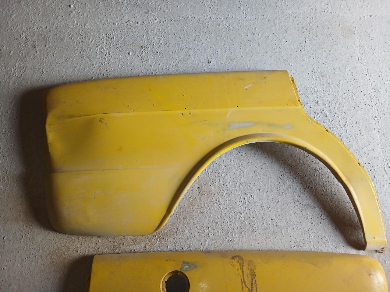 Ailes arrière SIMCA 1000 LesAnciennes.com