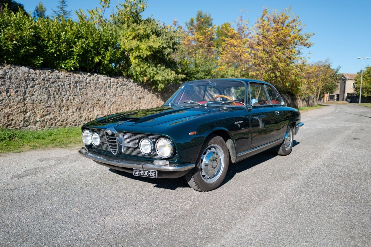 1966 Alfa Romeo 2600 Sprint LesAnciennes.com