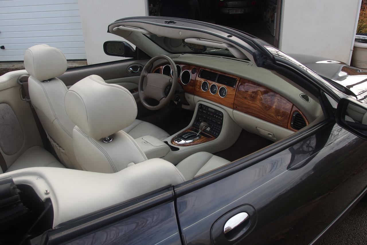 JAGUAR XK 8 cabriolet - 2005 LesAnciennes.com