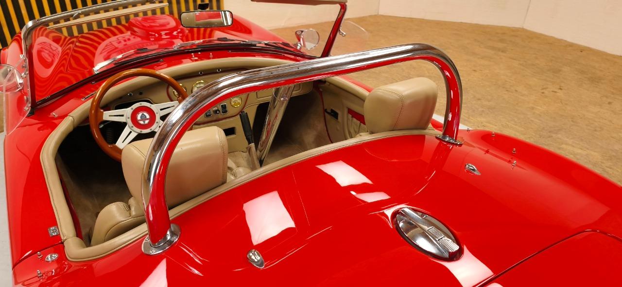 AC Cobra Aurora GRX - 1981 LesAnciennes.com