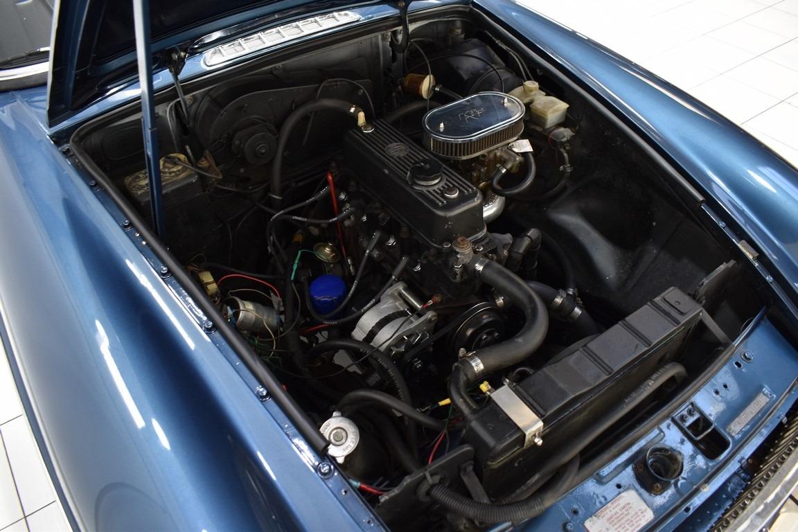 MG MGB overdrive - 1978 LesAnciennes.com