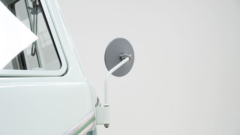 VOLKSWAGEN T1 Kombi 21 Windows - 1964 LesAnciennes.com