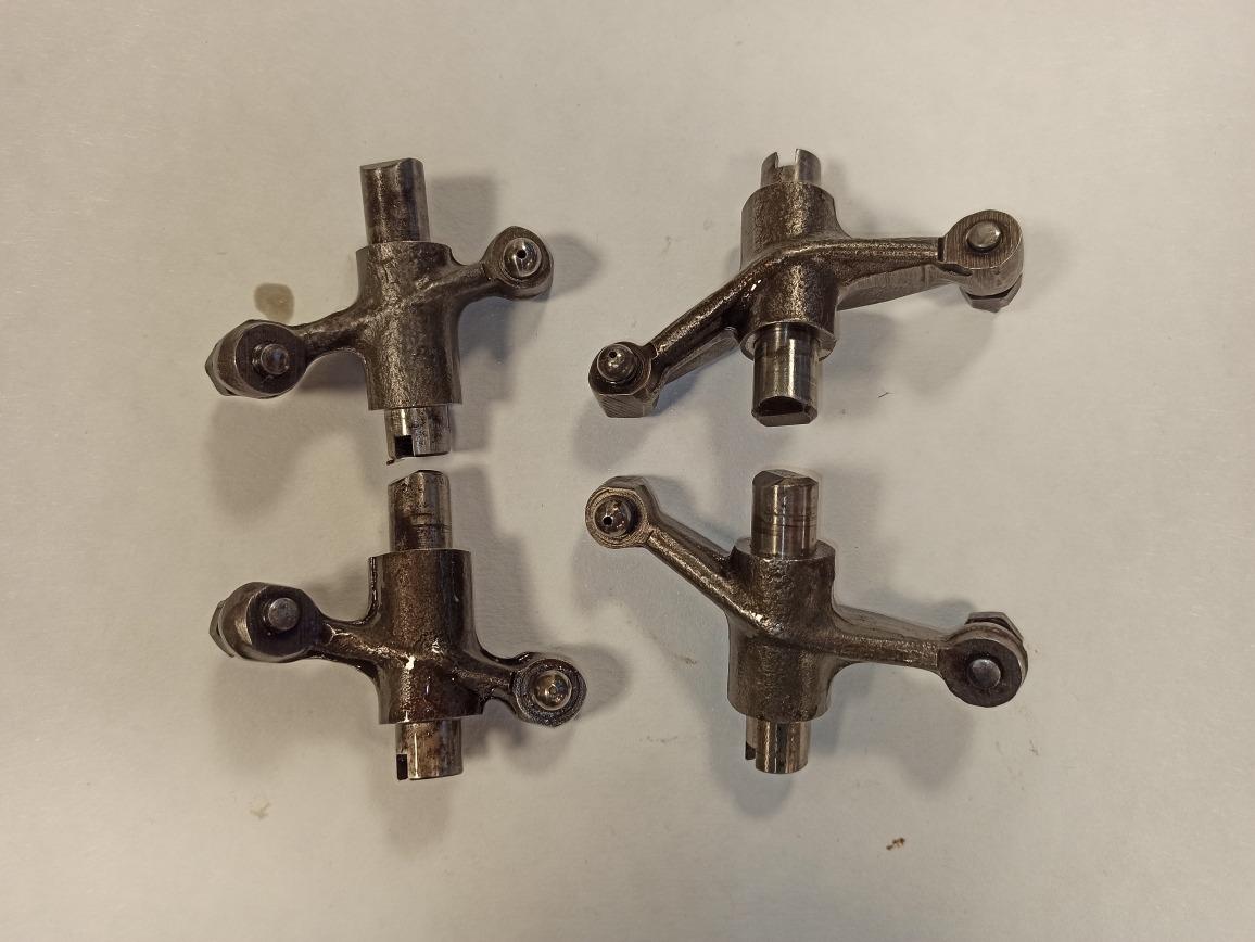 Culbuteurs NORTON Commando LesAnciennes.com