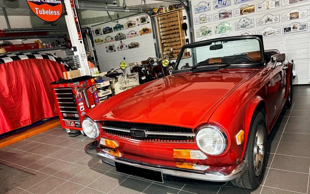 TRIUMPH TR6 - 1973 LesAnciennes.com