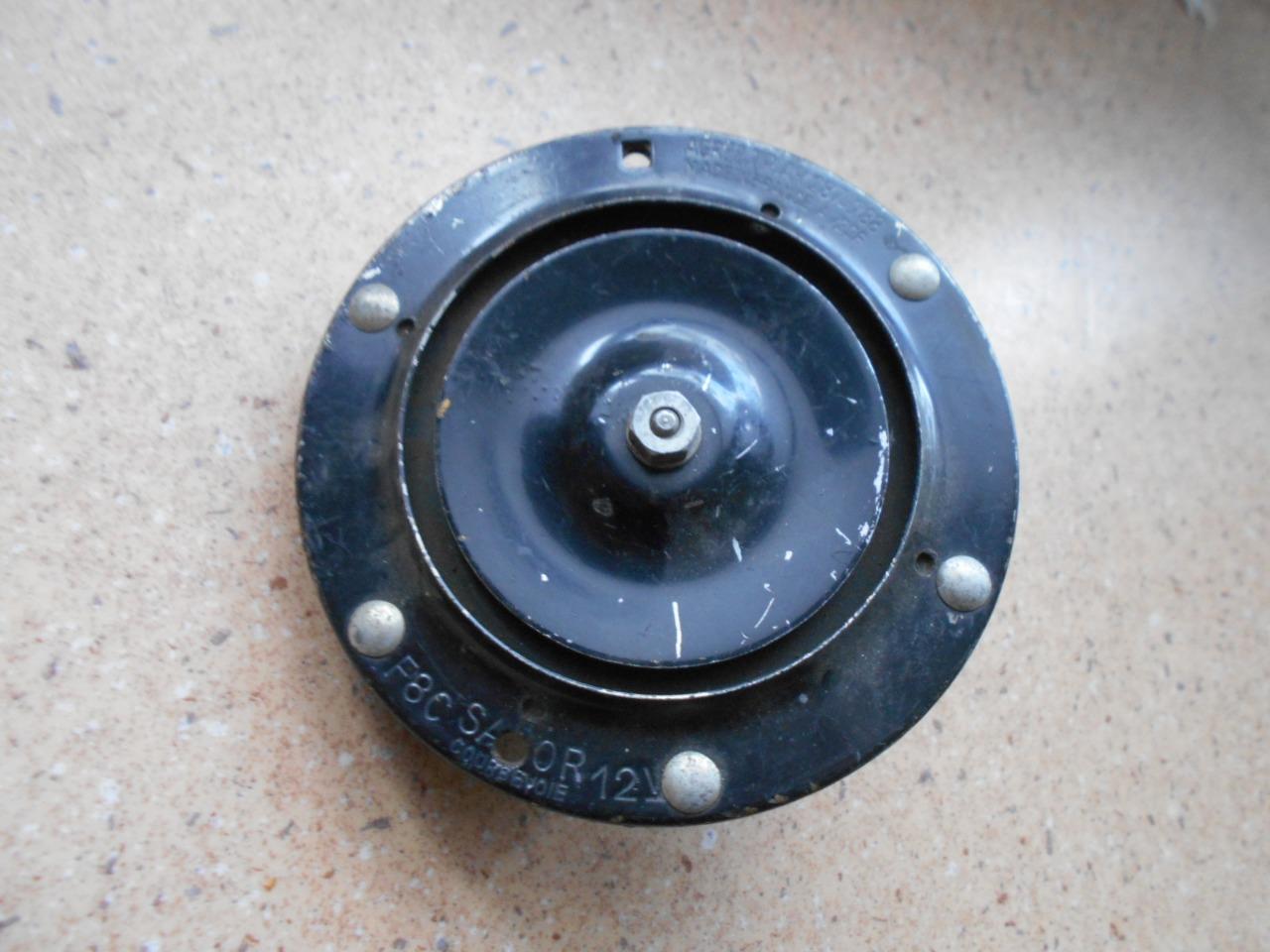 Klaxon SANOR 12v LesAnciennes.com