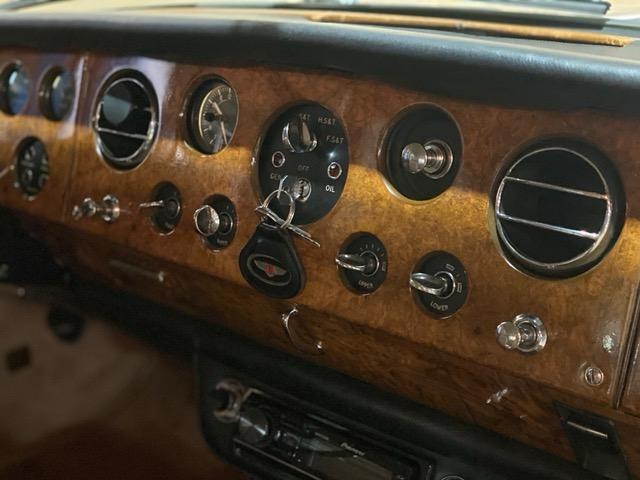 BENTLEY T1 Berline - 1966 LesAnciennes.com