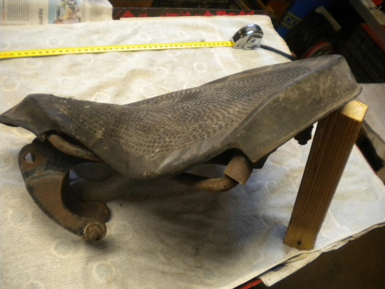 Pièces SELLE pilote moto ancienne LesAnciennes.com