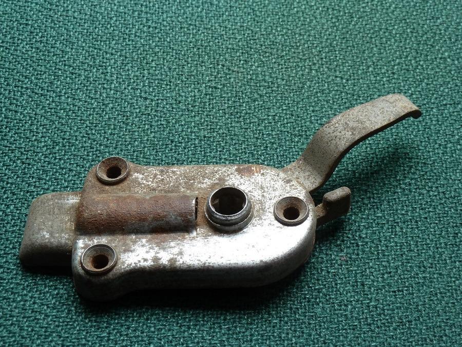 Serrure intérieure CITROEN 2CV LesAnciennes.com