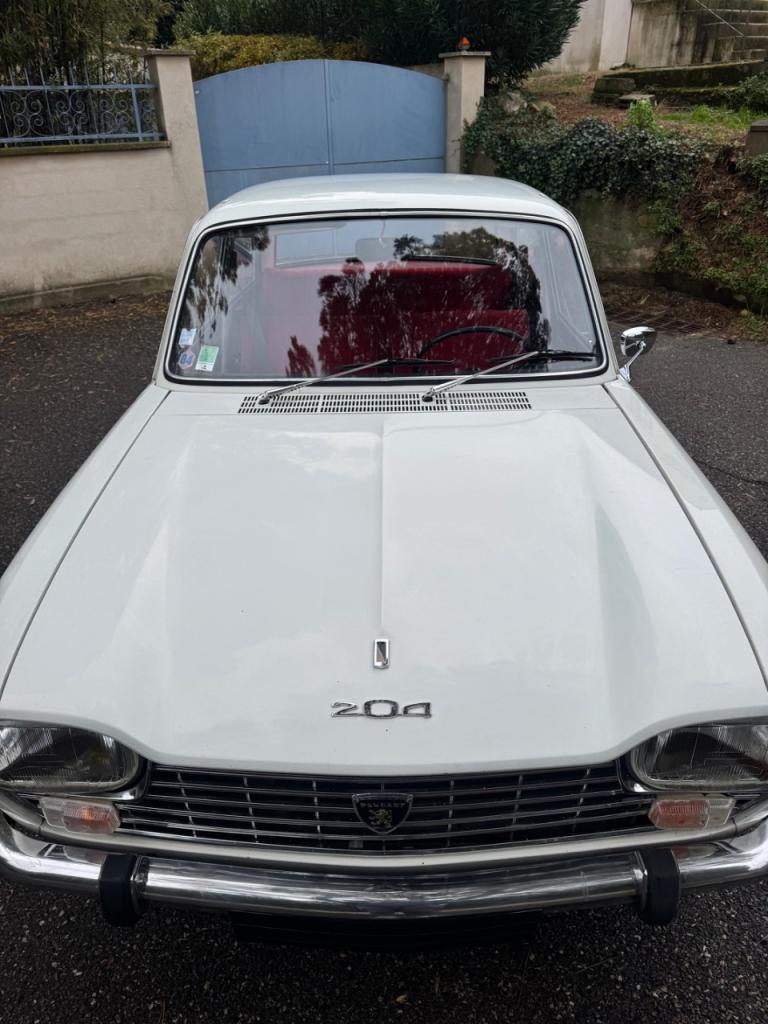 PEUGEOT 204 Berline - 1967 LesAnciennes.com