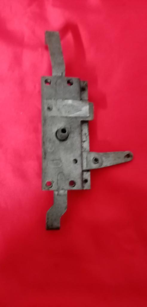 FIAT 1100 a b e SERRURE NEUVE D'ÉPOQUE LesAnciennes.com
