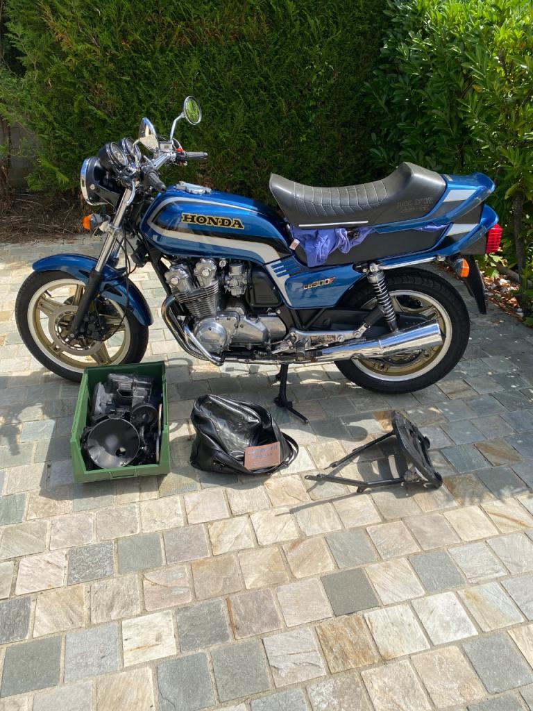 HONDA CB 900 F Bol D'or - 1981 LesAnciennes.com
