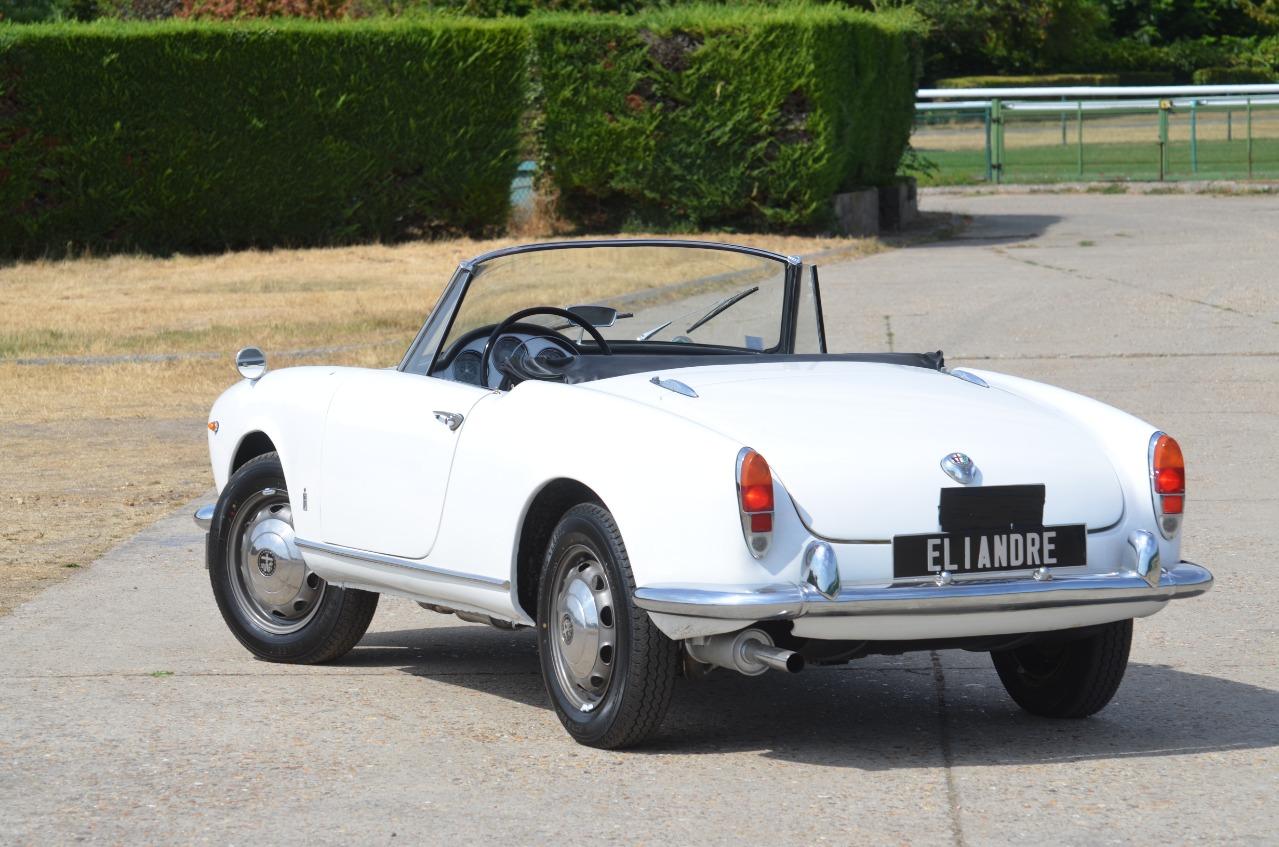 ALFA ROMEO Giulietta Spider Veloce - 1962 LesAnciennes.com