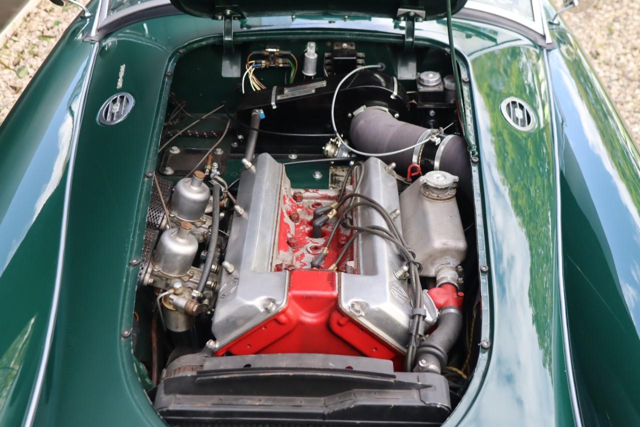 MG A Twin-Cam - 1959 LesAnciennes.com