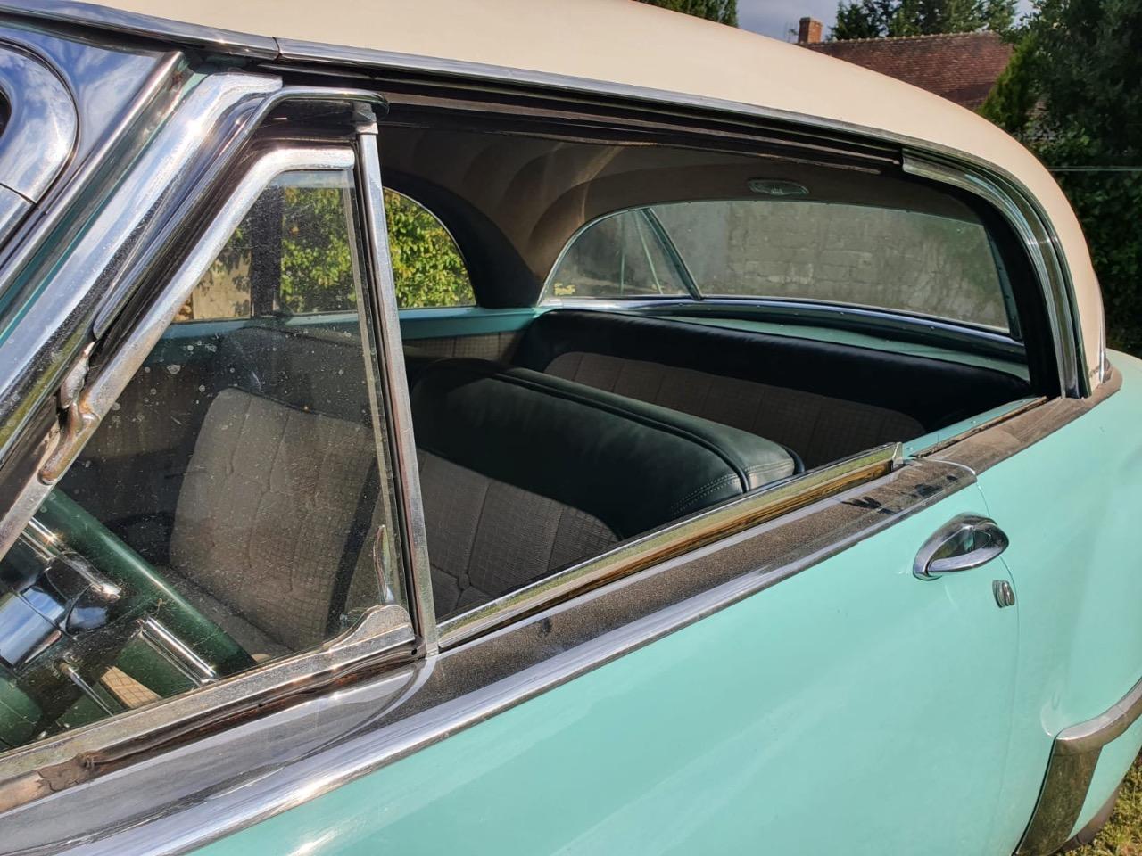 CHRYSLER New Yorker Coupe Newport - 1953 LesAnciennes.com