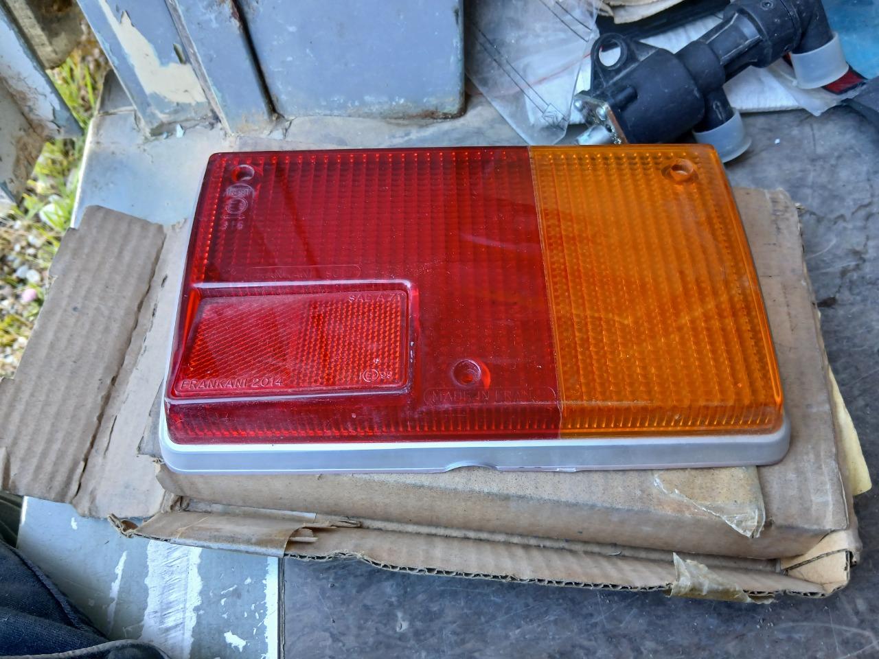 Transparent PEUGEOT 104 LesAnciennes.com