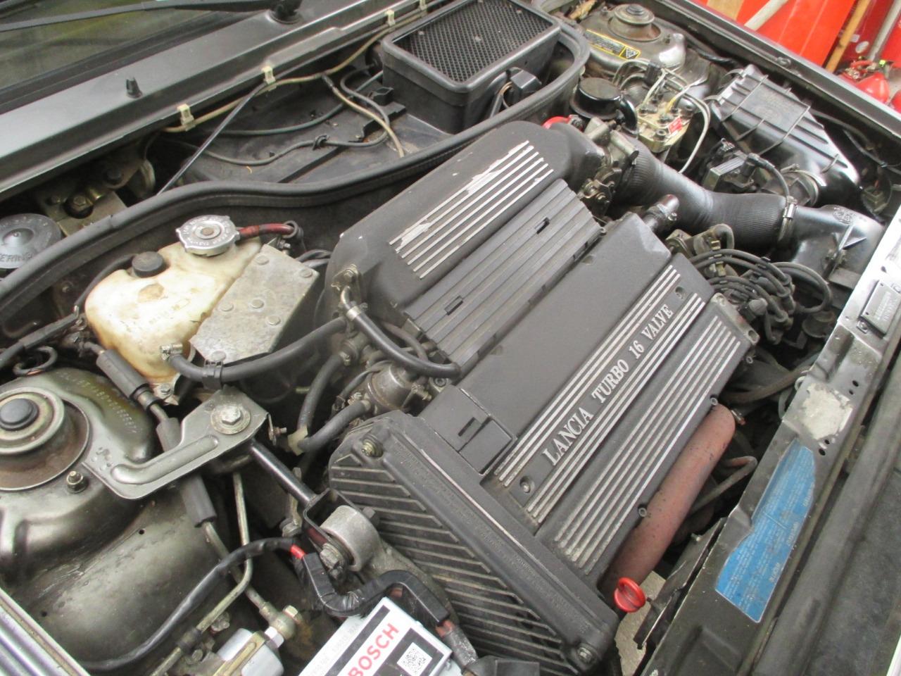 LANCIA Delta HF 16 V TURBO - 1991 LesAnciennes.com