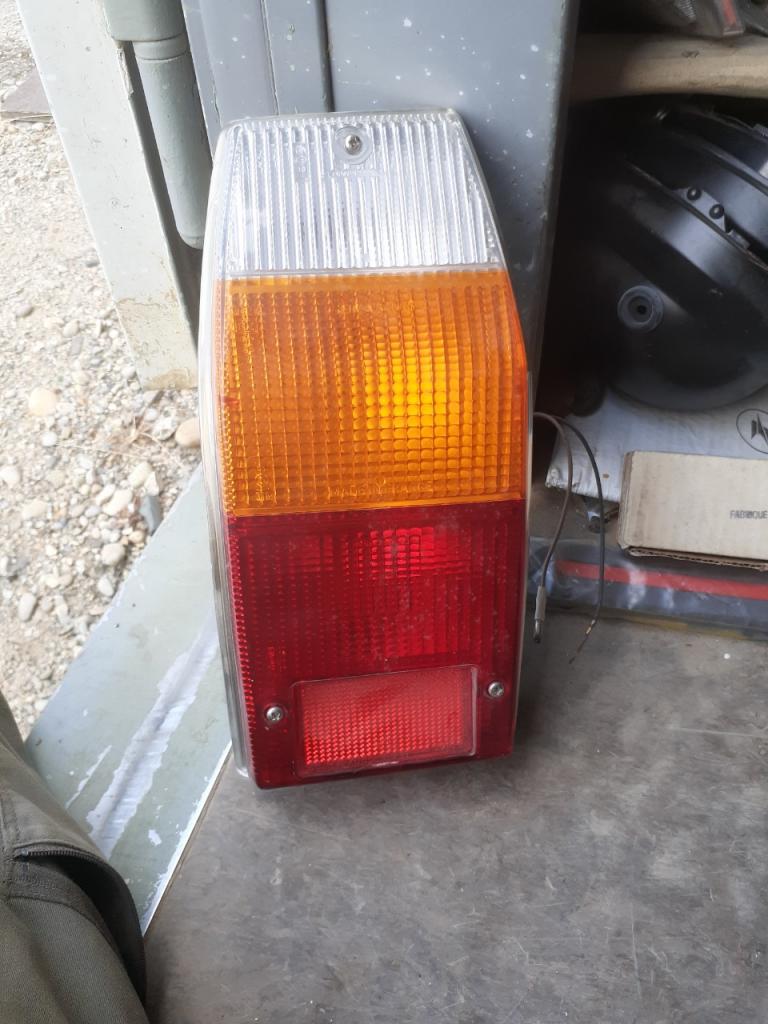 Platine PEUGEOT 504 Break LesAnciennes.com