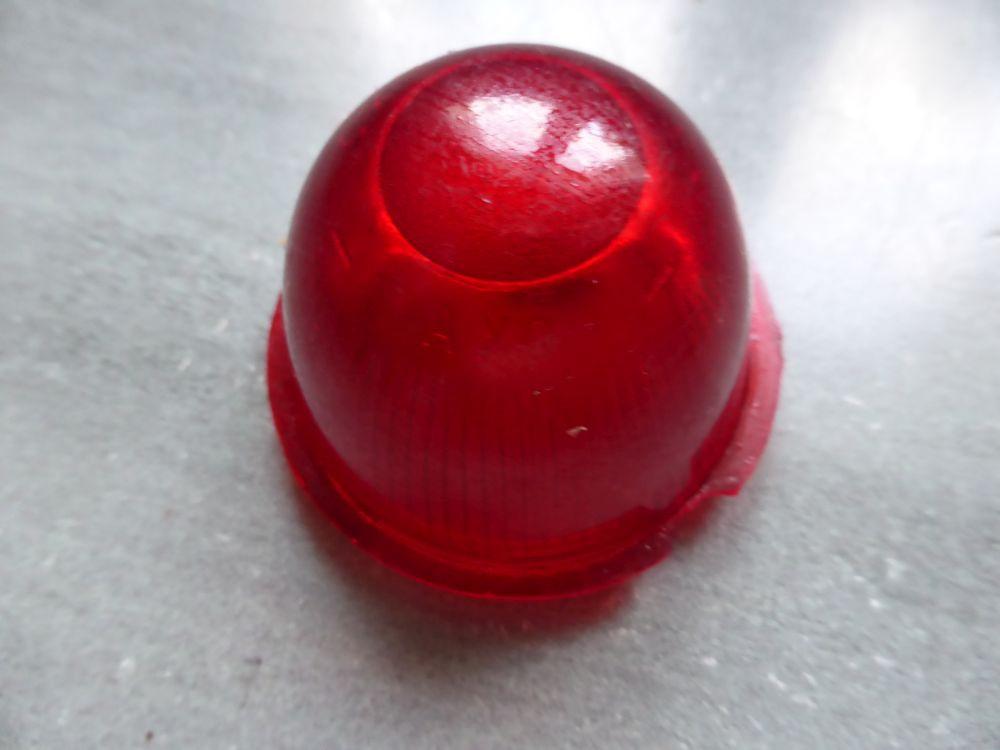 Cabochon feu arrière rouge AXO LesAnciennes.com