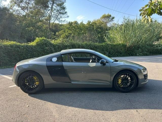 AUDI V8 R8 LesAnciennes.com