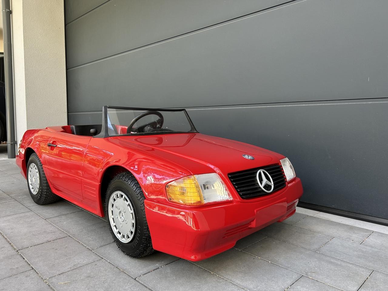 1980/90s Alpha Junior Mercedes-Benz R129 SL Junior LesAnciennes.com