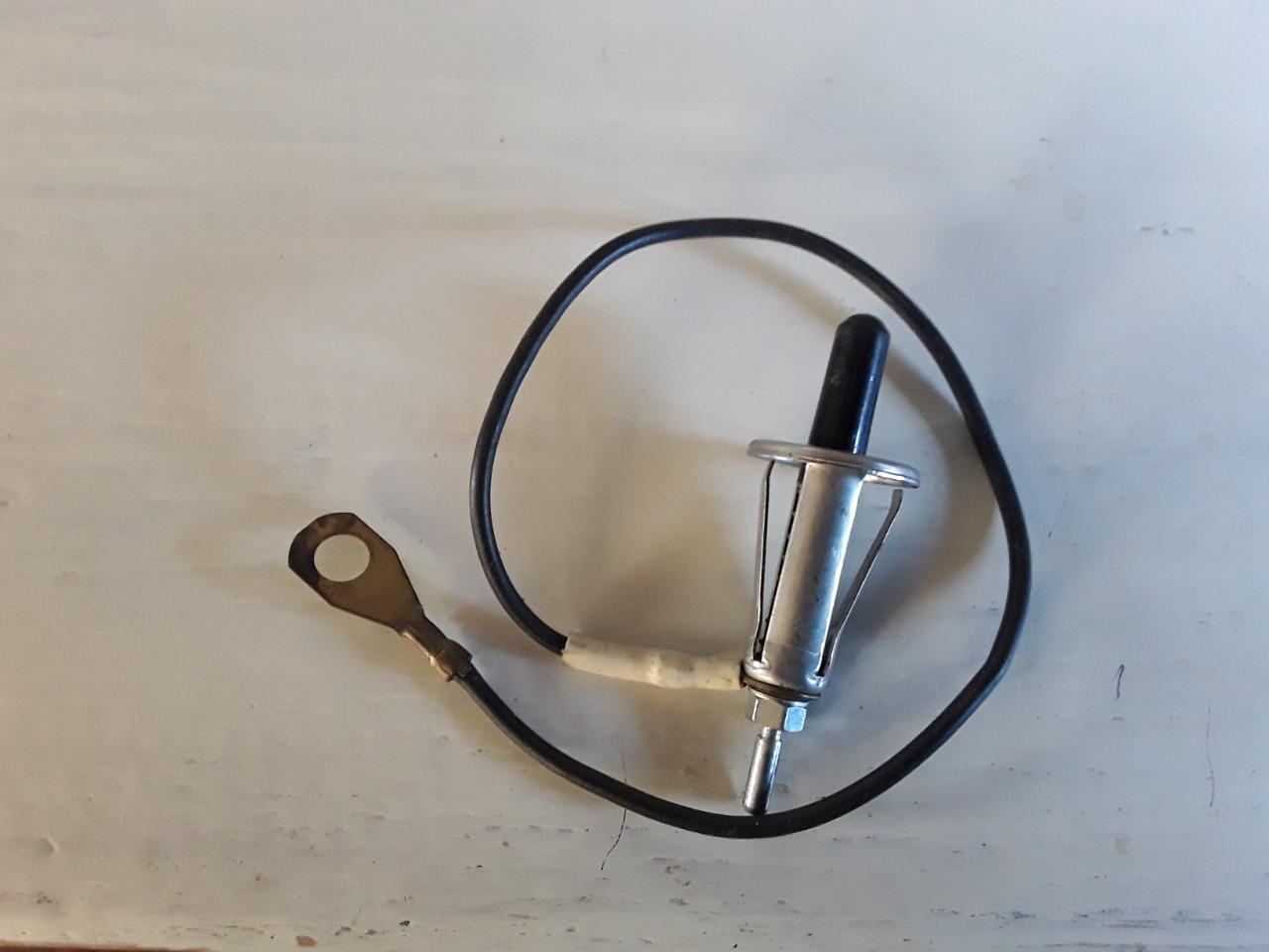 Vis et interrupteur CITROËN DS LesAnciennes.com