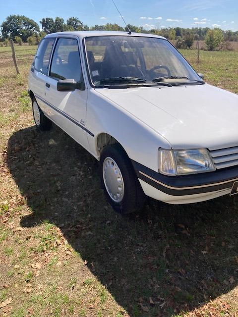 PEUGEOT 205 SACRE NUMERO - 1994 LesAnciennes.com