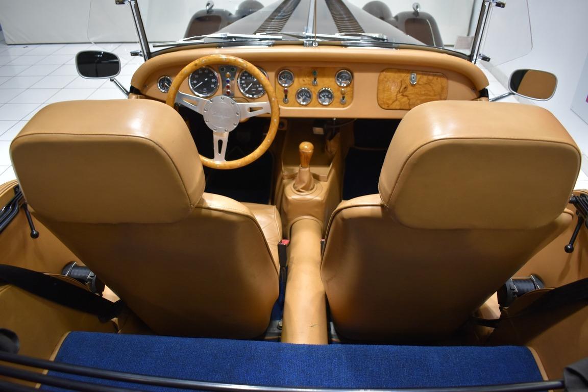 MORGAN Plus 4 - 1995 LesAnciennes.com
