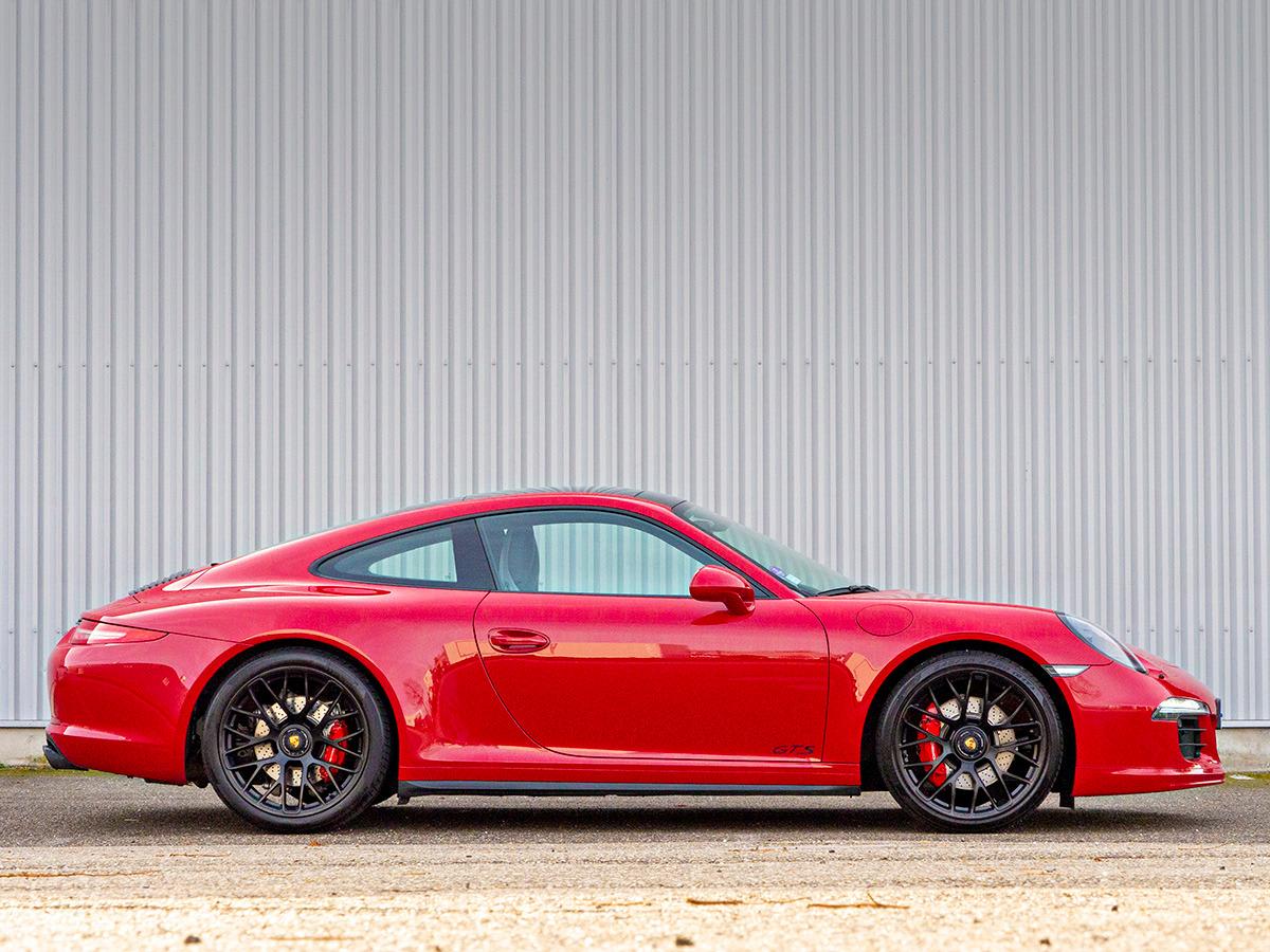 PORSCHE 911 Porsche 991 GTS LesAnciennes.com