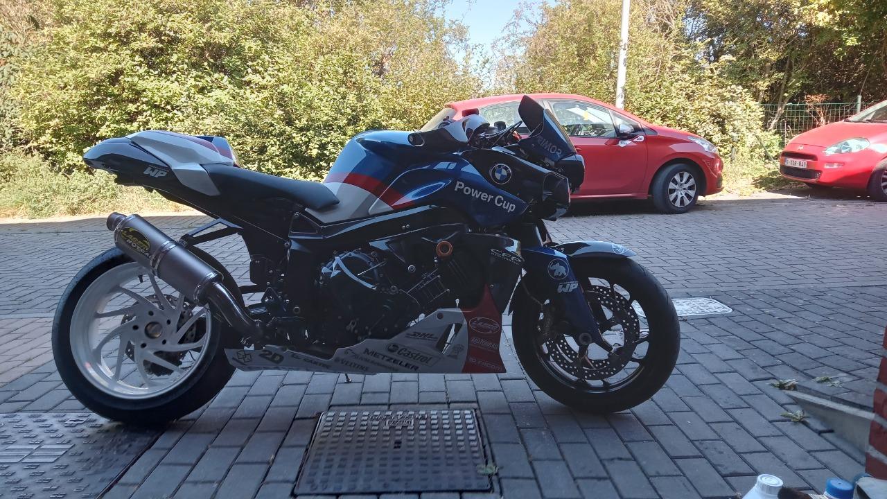 BMW K1200 K1200R POWERCUP - 2005 LesAnciennes.com