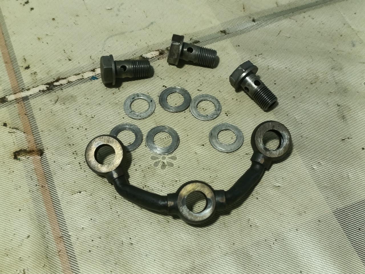 Tuyau huile 250 Ducati 125 160 175 200 250 350 LesAnciennes.com