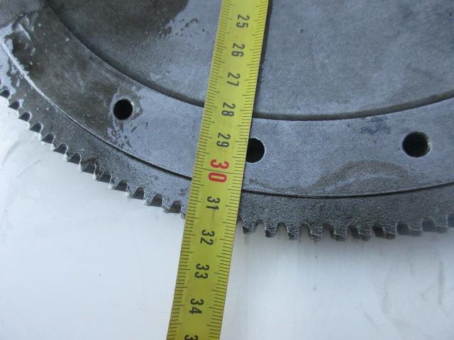 Volant moteur Fiat Dino 2400 LesAnciennes.com