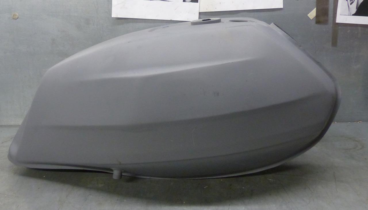 Réservoir GUZZI LM IV LesAnciennes.com