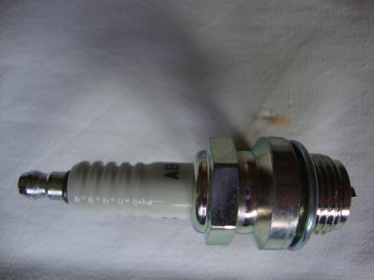 Bougies HOTCHKISS 411-413-615-620 LesAnciennes.com