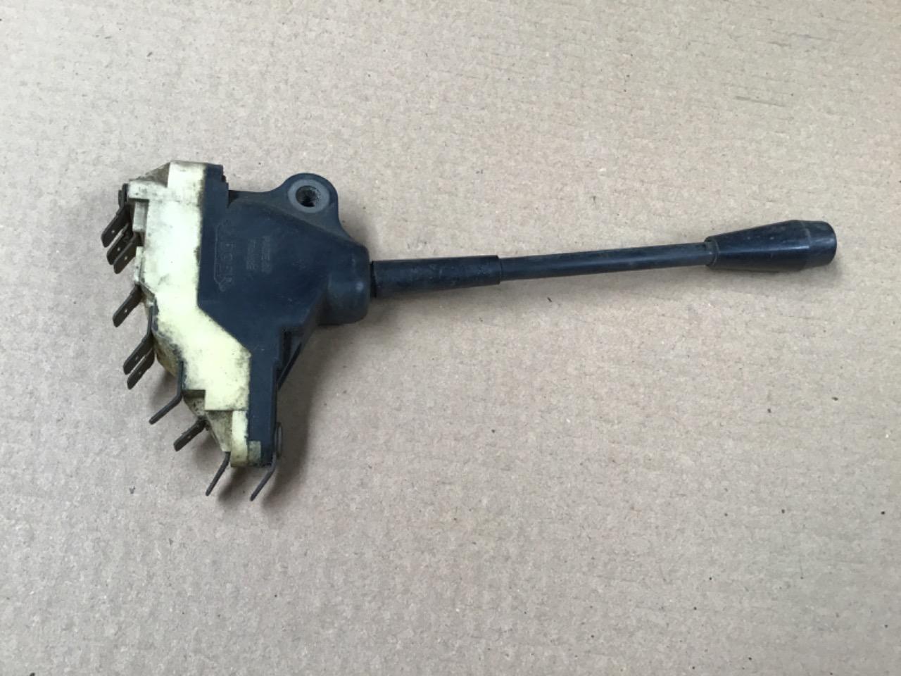 COMMODO PHARE PEUGEOT 404 LesAnciennes.com