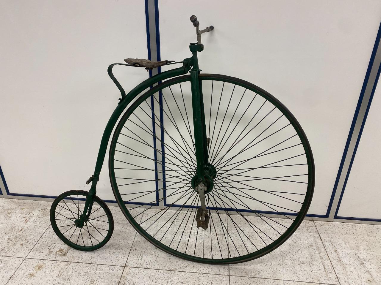 VÉLO ANCIEN Grand-Bi LesAnciennes.com