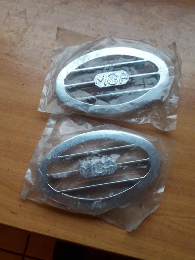 Grilles MG MGA LesAnciennes.com