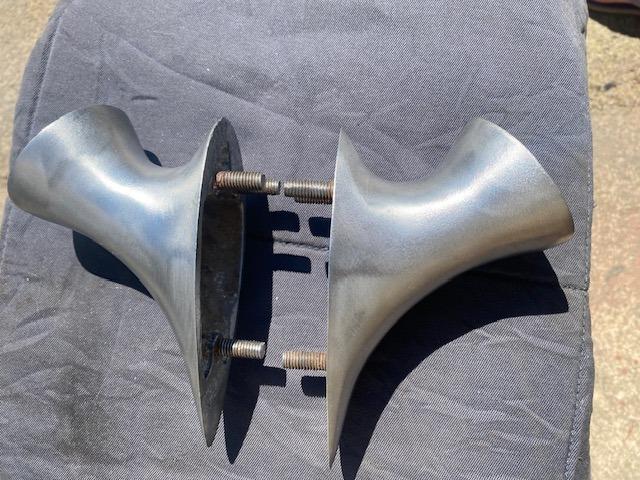 Supports SALMSON 10 et 13 cv LesAnciennes.com