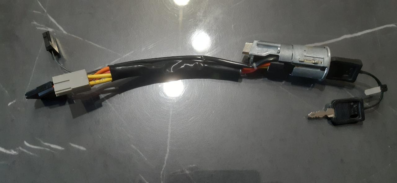 Contacteur antivol de démarrage Neiman R11 LesAnciennes.com