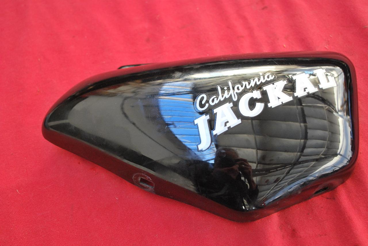 2 caches latéraux GUZZI California jackal LesAnciennes.com